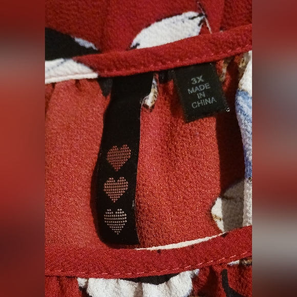 Red Dress - Picture 2 of 2